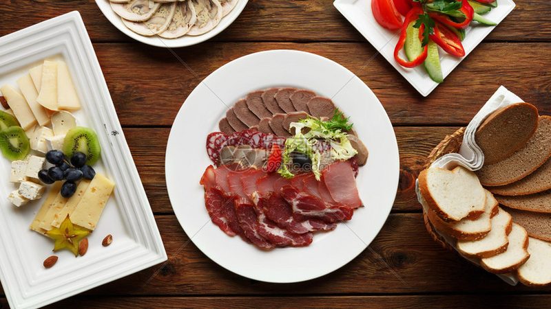 揭秘散装膨化食品批发流程：从原料到成品