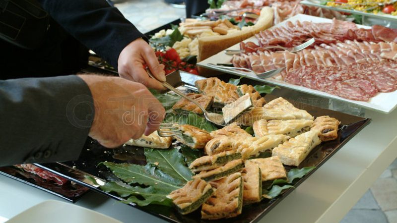食品招商平台上的产品品质与安全是重中之重。以下是一些关注要点：